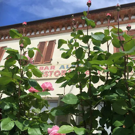 Otel Italia Serralunga d'Alba